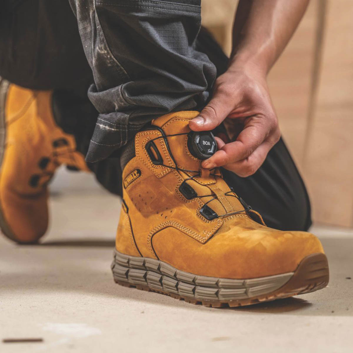 DEWALT Safety Boots Lancaster BOA Wheat Waterproof Steel Toe Cap Size 10 - Image 2