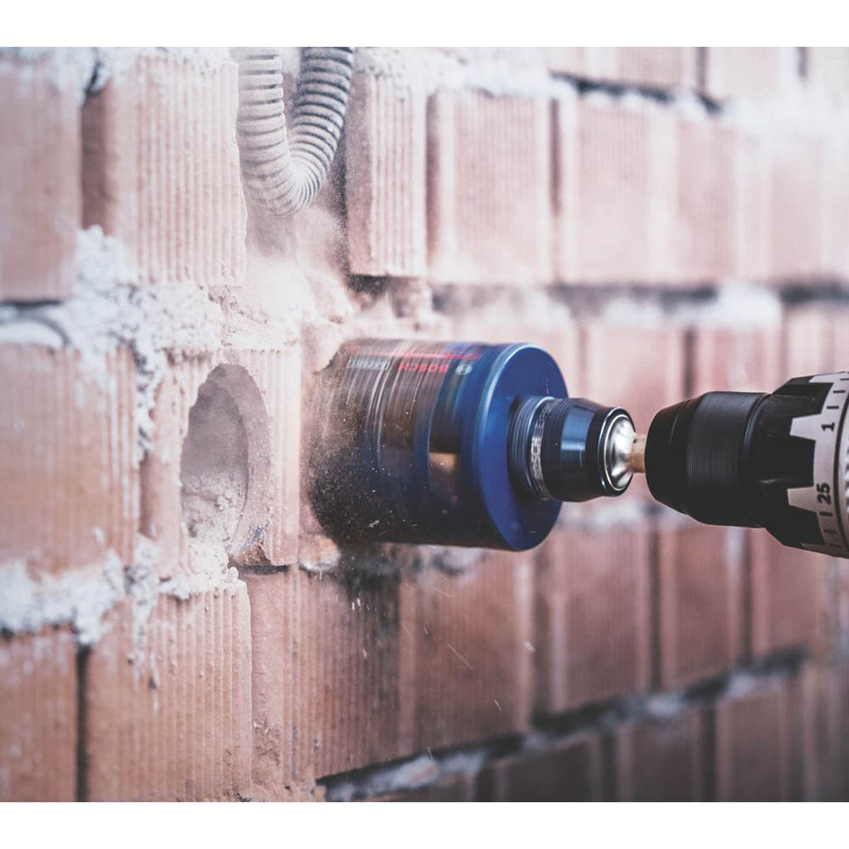 Bosch Holesaw 67mm Expert For Wood Brick Soft Tiles Stainless Steel Plastic - Image 3