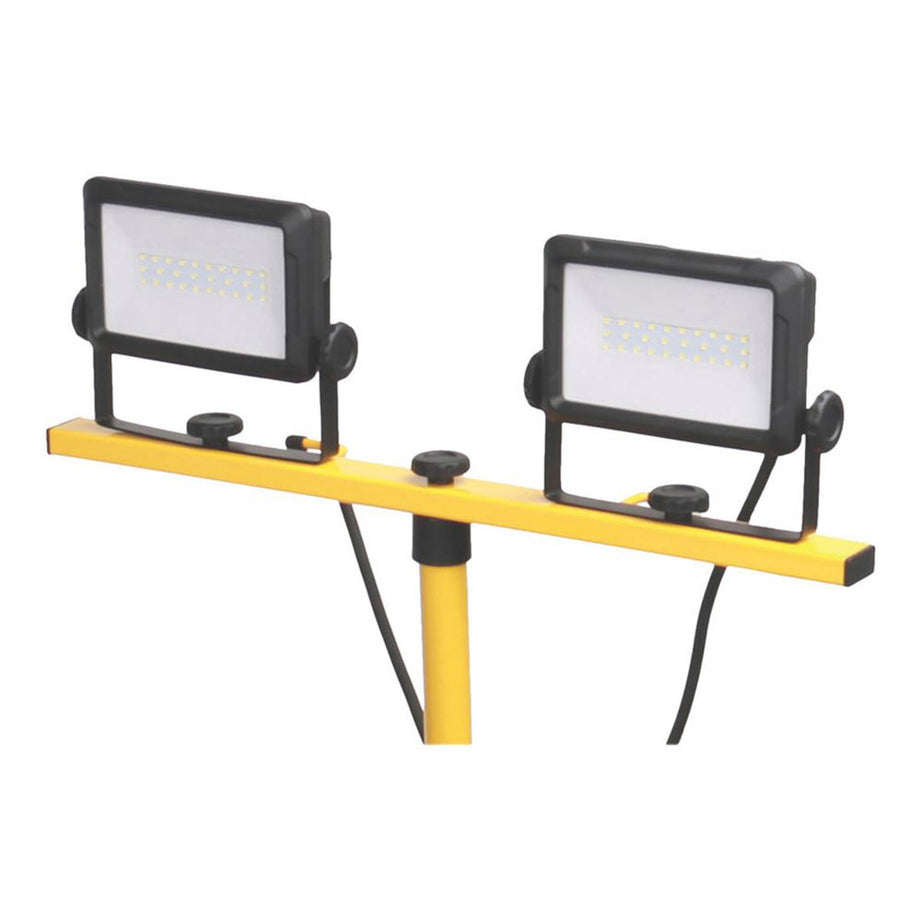 Essentials LED Work Light with Tripod ATF1009 Powerful Daylight 40W 4400lm - Image 3