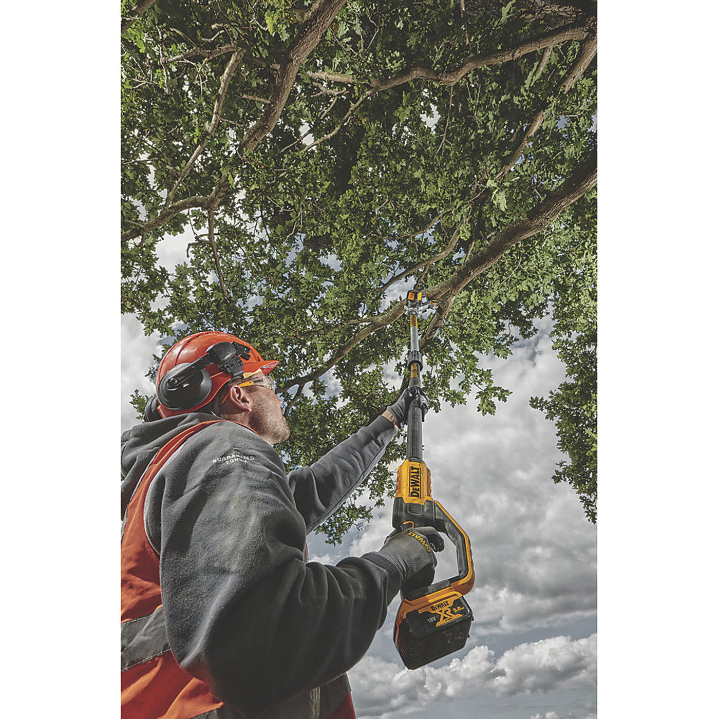 DeWalt Pole Saw Cordless 18V 5Ah Li-Ion DCMPS567P1 Brushless 20cm Tree Pruner - Image 4