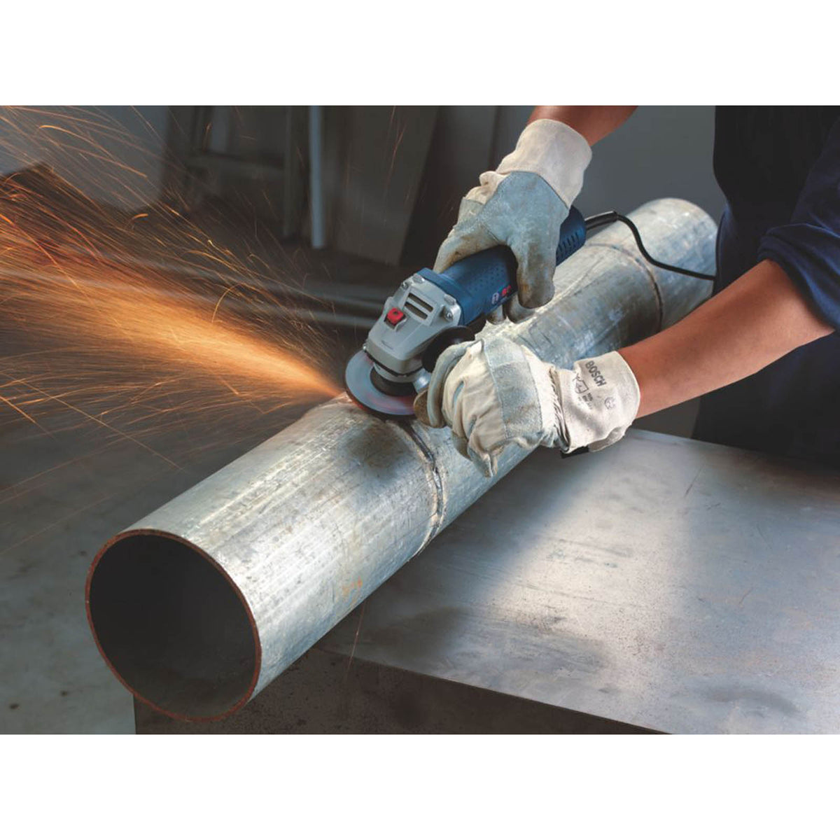 Bosch GWS 7-115 720W 4 1/2"  Electric Angle Grinder 240V - Image 5