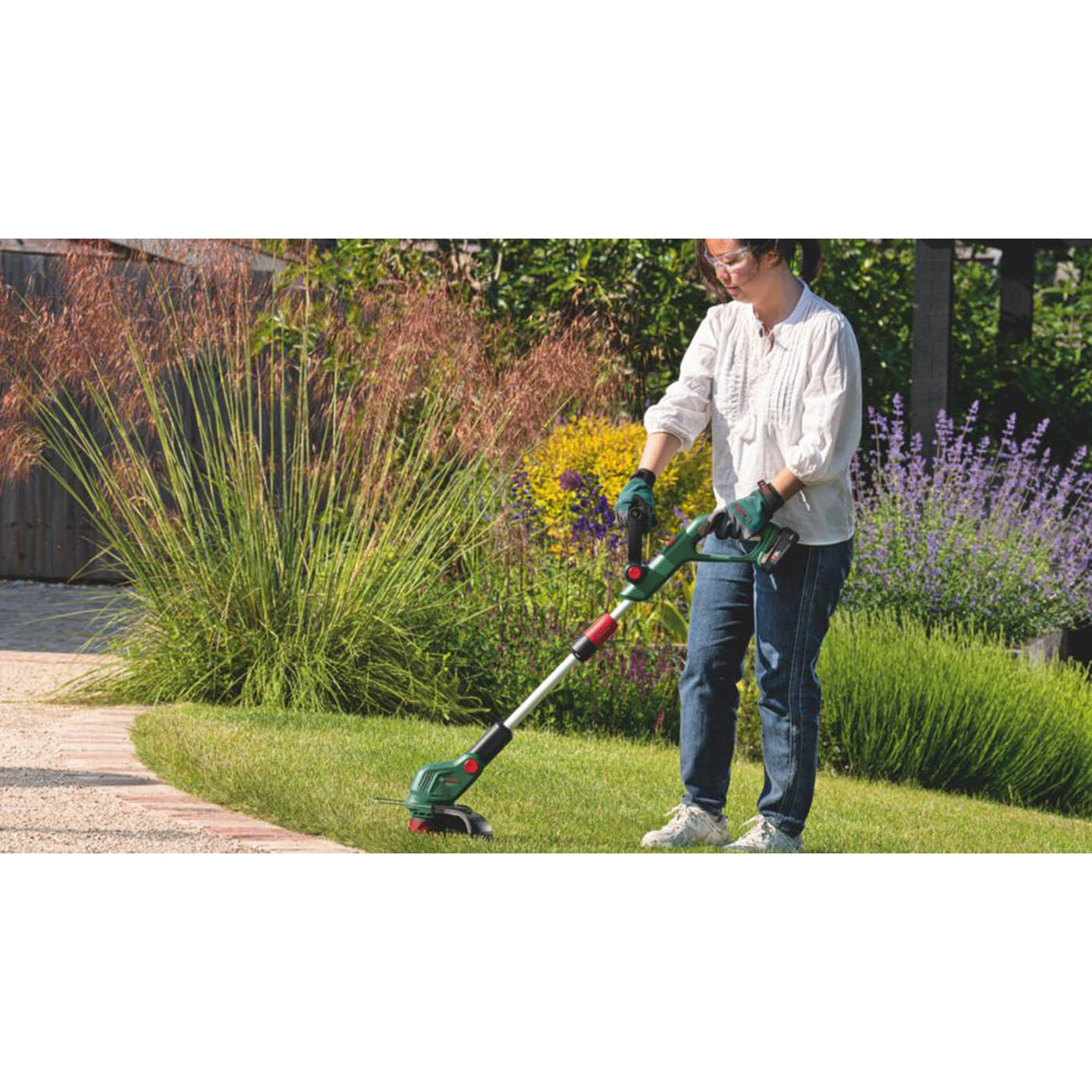 Bosch Grass Trimmer UniversalGrassCut 18V-26-500 Cordless 18V Li-Ion Body Only - Image 2