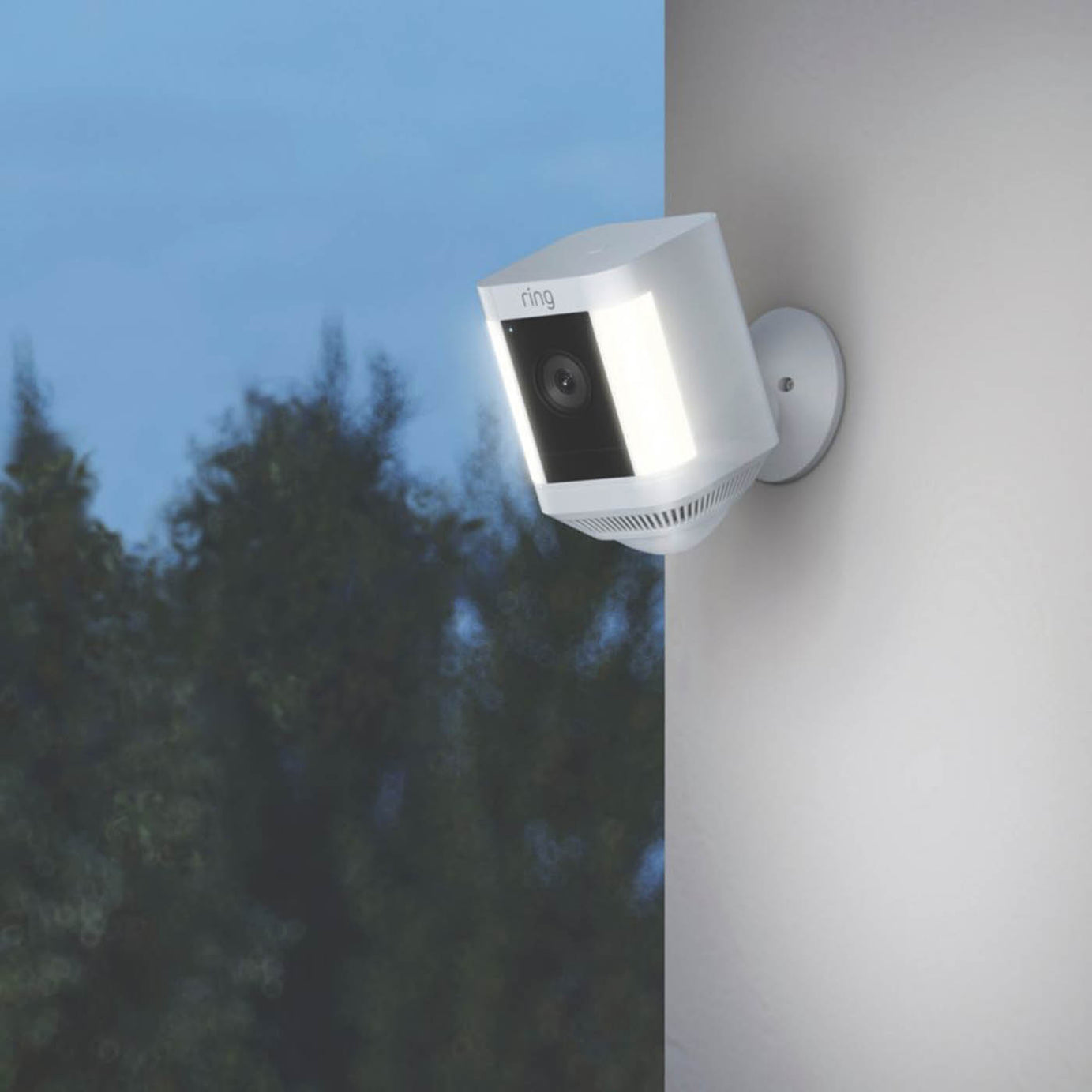 Ring Smart Camera Plus Battery-Powered White Wireless 1080p Spotlight PIR Sensor - Image 2