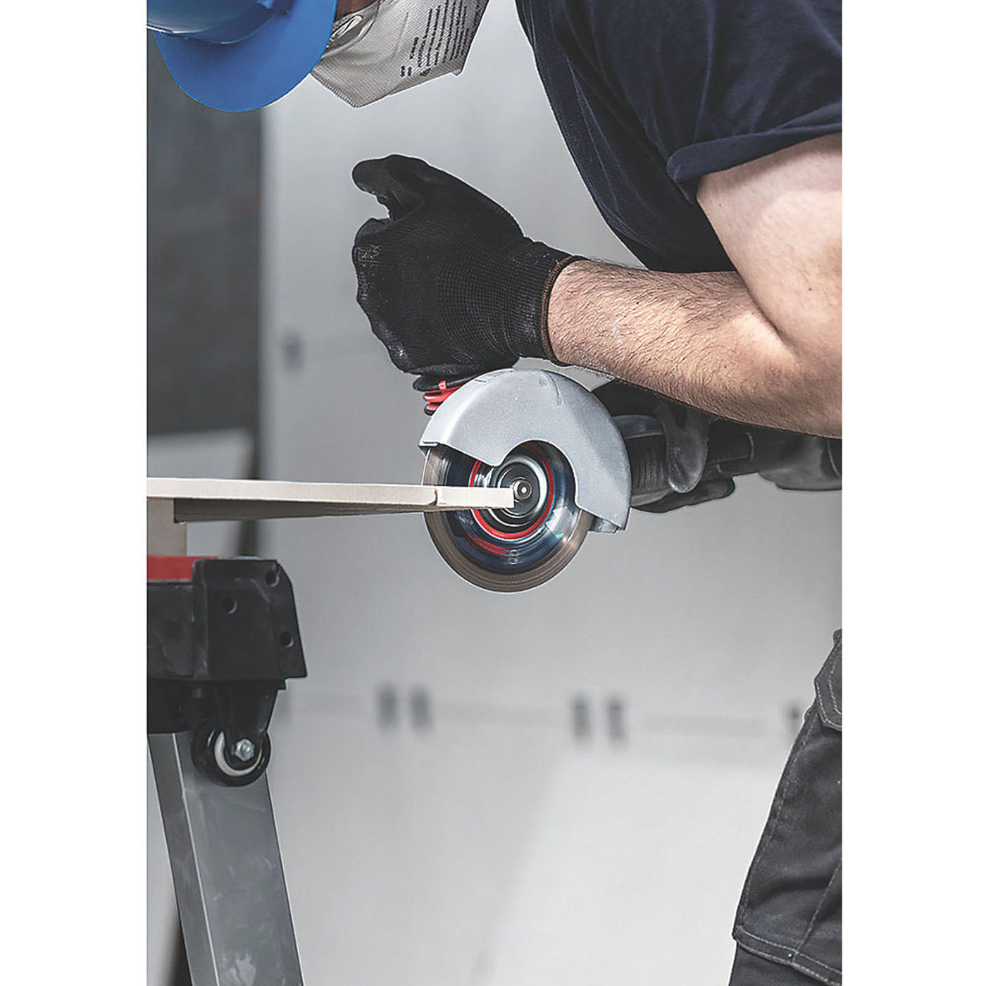 Bosch Diamond Cutting Disc Expert Tile Porcelain For Angle Grinders 115x22.23mm - Image 2