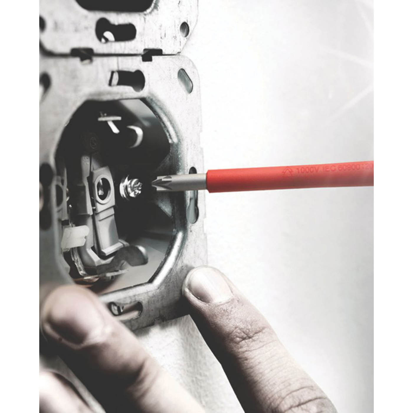 Wera Kraftform Plus Mixed  VDE Insulated Screwdriver Set 9 Pieces - Image 3