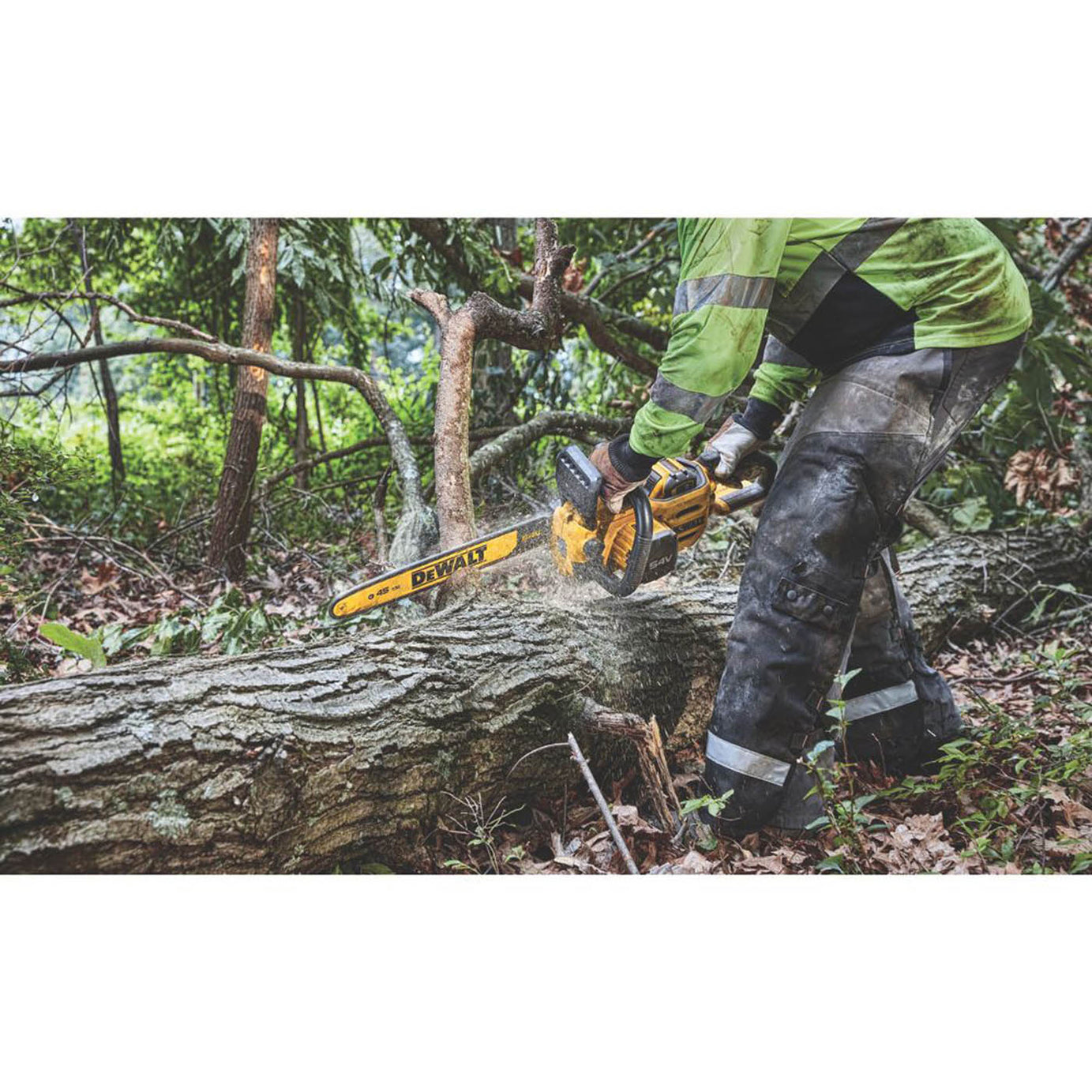 DEWALT DCMCS574X1-GB 54V 1 x 9Ah Li-Ion XR FlexVolt Brushless Cordless 45cm Chainsaw - Image 3