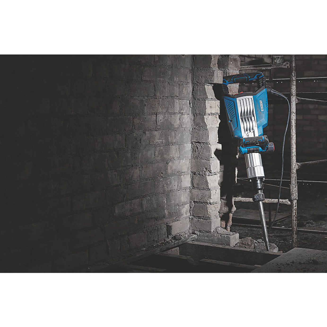 Erbauer Hex Shank Concrete Breaker Electric EBR1750 1750W 15.4kg 220-240V - Image 4