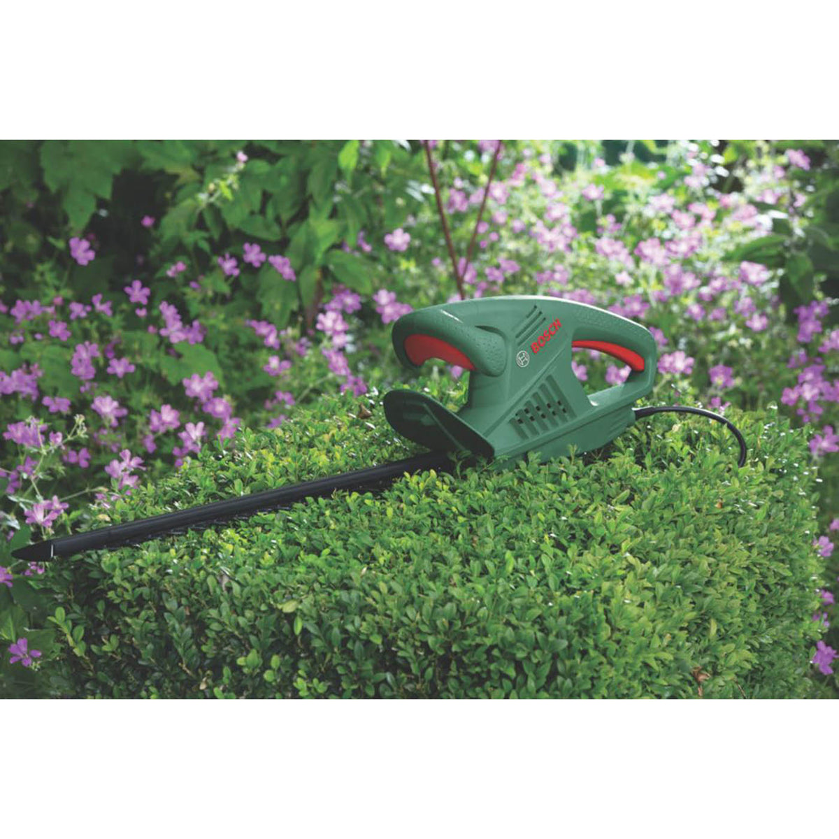 Bosch Hedge Trimmer EasyHedgeCut Corded Electric Lightweight 45cm 420W 230V - Image 3