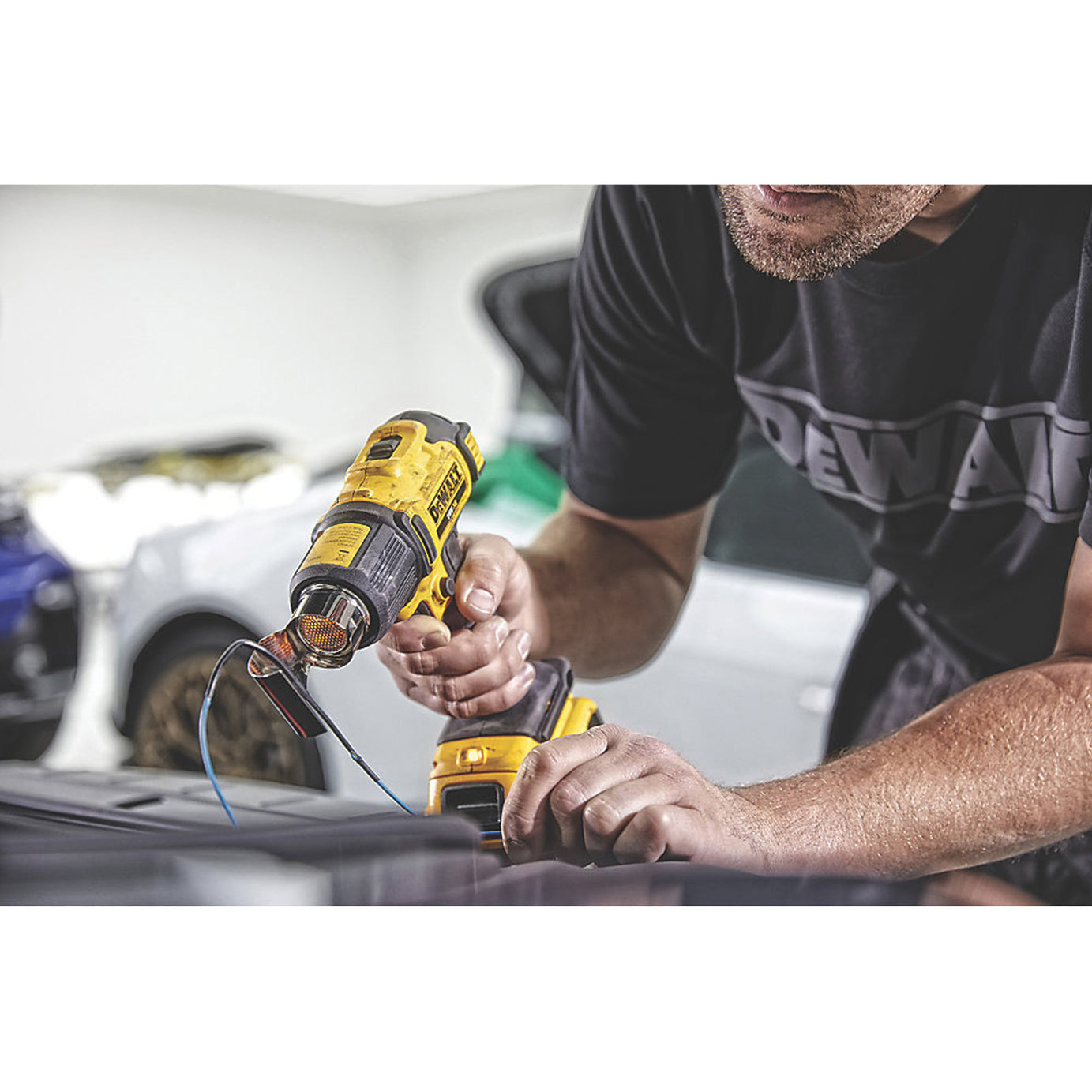 DeWalt Heat Gun Cordless 18V Li-Ion DCE530N-XJ 2 Temperature Settings Body Only - Image 6