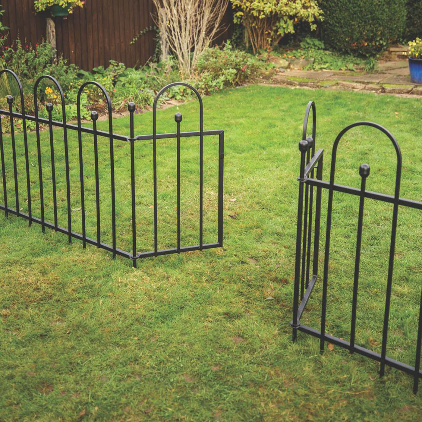 Apollo Appleton Easy Fit  Fence Gates Matt-Black 94cm x 92cm - Image 3