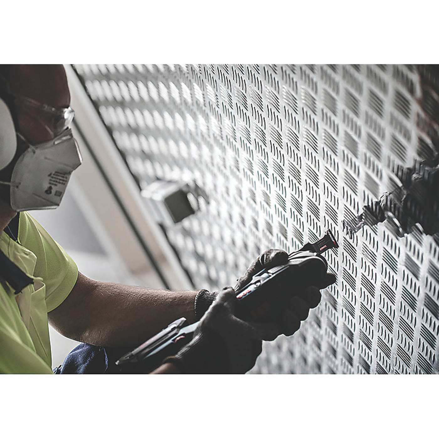 Bosch Plunge Cutting Blade Expert MultiMax 32mm Multi Material Carbon Steel - Image 2