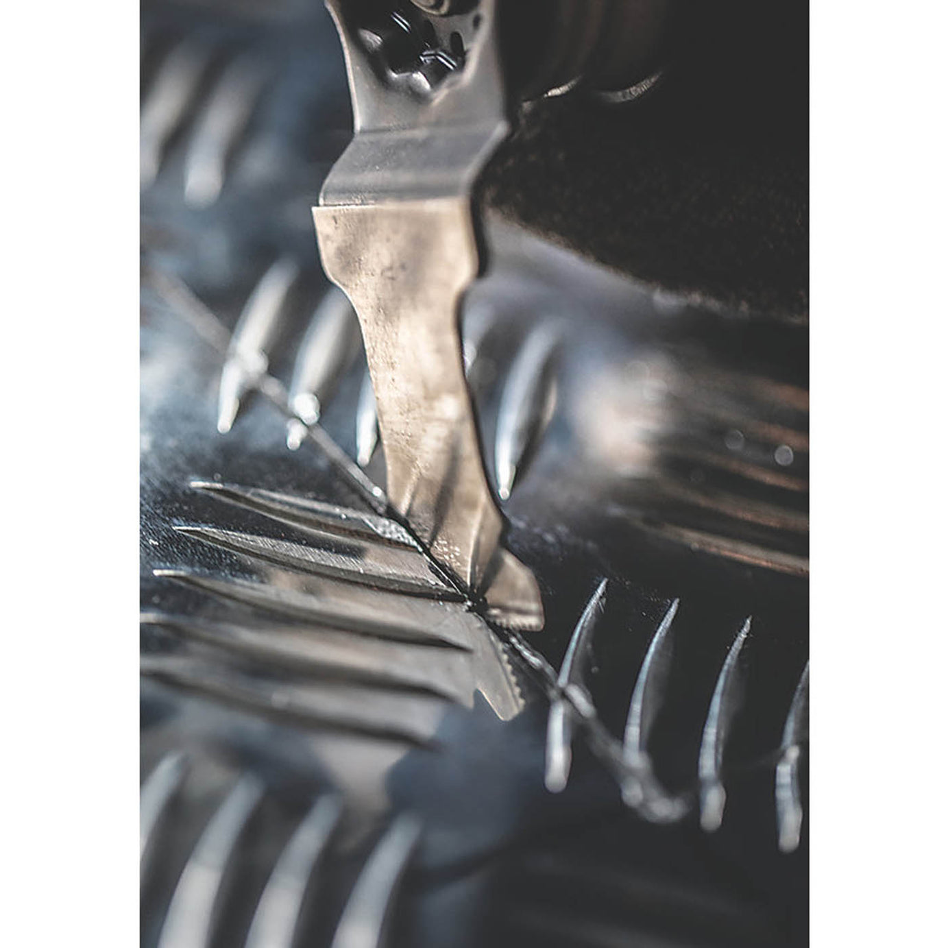 Bosch Plunge Cutting Blade Expert MultiMax 32mm Multi Material Carbon Steel - Image 3