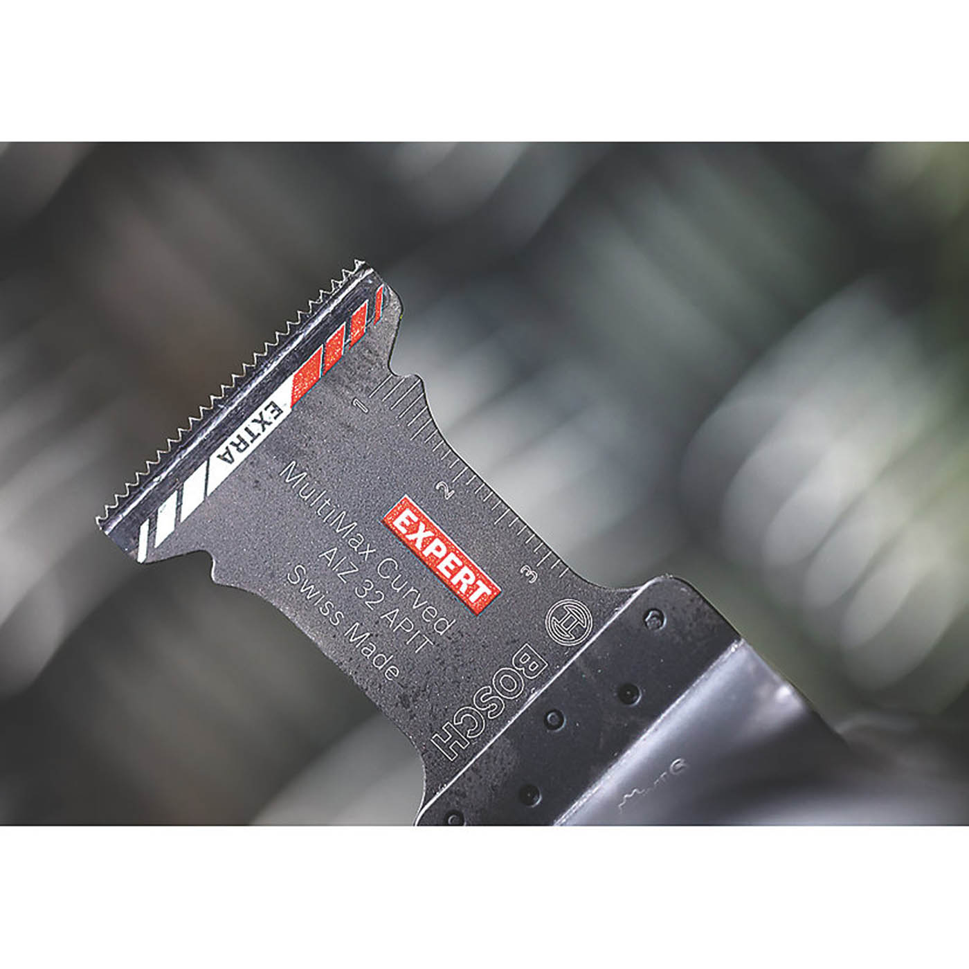 Bosch Plunge Cutting Blade Expert MultiMax 32mm Multi Material Carbon Steel - Image 4